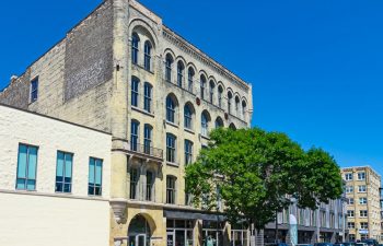 serif-milwaukee-apartment-exterior-3